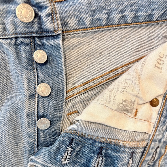 Levi’s 501 Original Fit Denim Shorts in Multiple Choice | Size 28 - Picture 6 of 8